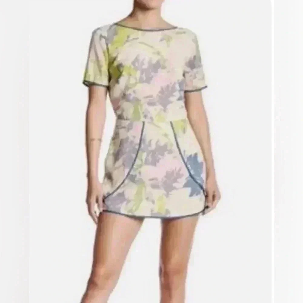 Adelyn rae Floral skirt romper with pockets size Medium